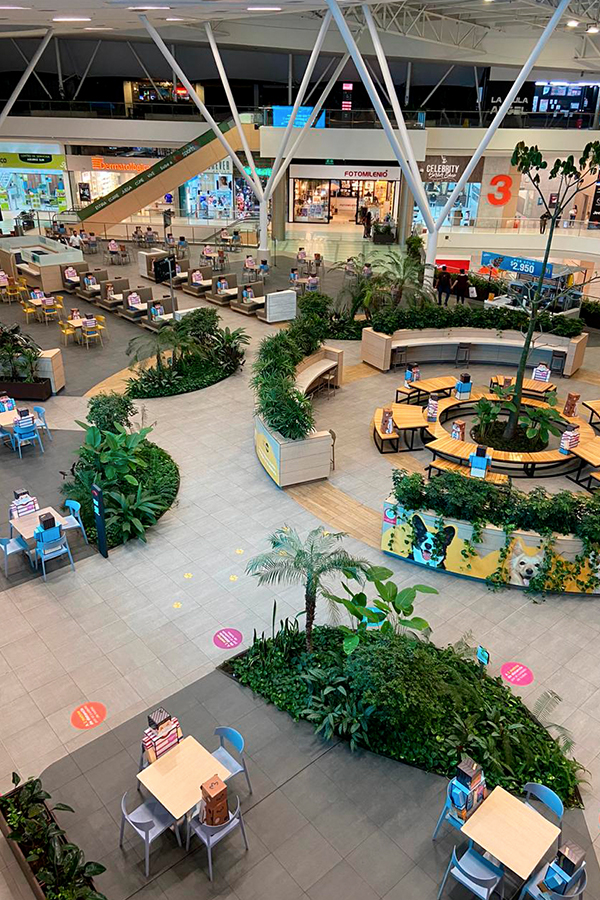Zona de comidas Viva Envigado - Revista Shopping Centers