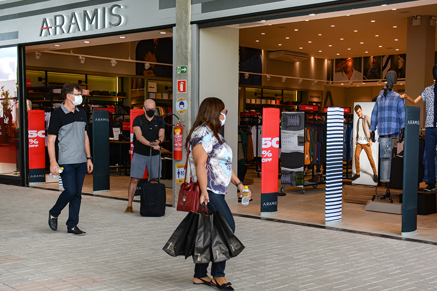 Recife Outlet Aramis - Revista Shopping Centers